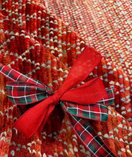 Happy Holiday from Us to You ❤️🎄✨
.
#happyholidays #merrymerry #merryandbright #familylove #ruglove #moreofwhatyoulove #coeflow