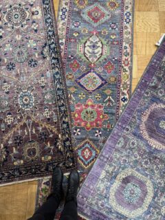 New rugs on the floor 🫶🏼✨
Which one is your favorite?
#flooring #floordesign #floordecor #floorart #ruglove #handknottedrugs #wool #coeflow